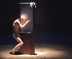 Adam Read Company, Tel Aviv, Izrael: Eclipse of Pygmy, red. Adam Read, foto: Igor Petrovski