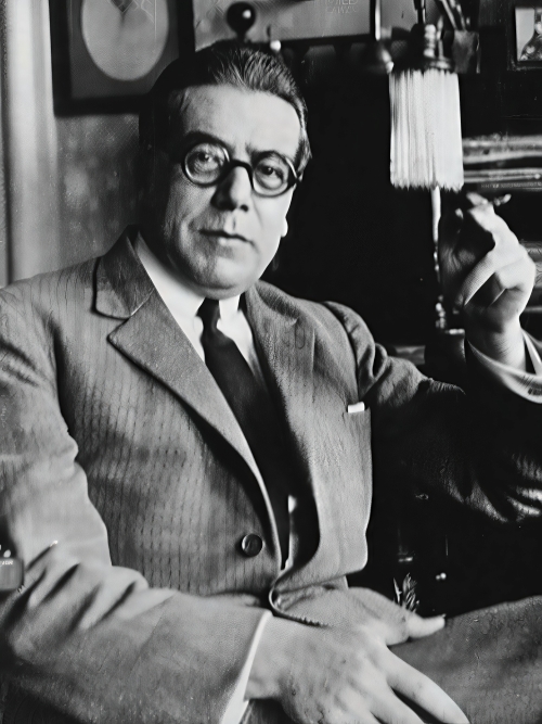 Milan Begović (Vrlika, 19. siječnja 1876. – Zagreb, 13. svibnja 1948.), hrvatski književnik, kazališni djelatnik i prevoditelj