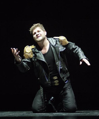 HNK u Zagrebu: Claudio Monteverdi, Orfej, dirigent Hervé Niquet, redatelj Ozren Prohić; Krešimir Špicer (Orfej), foto: Damil Kalogjera