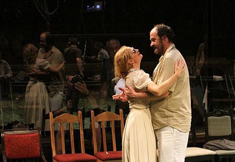 Srpsko narodno pozorište, Novi Sad: Anton Pavlovič Čehov, Galeb, red. Tomi Janežič