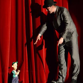 Gradsko kazalište Zorin dom, Karlovac: Peđa Gvozdić i Giulio Settimo, Još si zelen, red. Peđa Gvozdić i Giulio Settimo