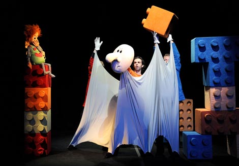 Gradsko kazalište lutaka Rijeka: Vjeko Alilović (prema Jensu Sigsgaardu), Pale, red. Serđo Dlačić