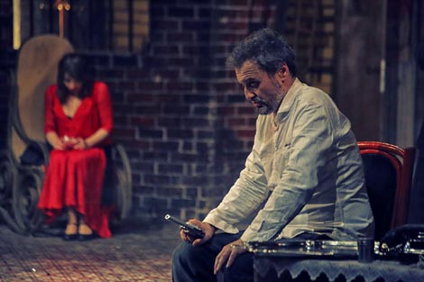 Makedonski naroden teatar, Skoplje: Nikolaj Erdman, Život je lijep (Životot e prekrasen), red. Aleksandar Morfov